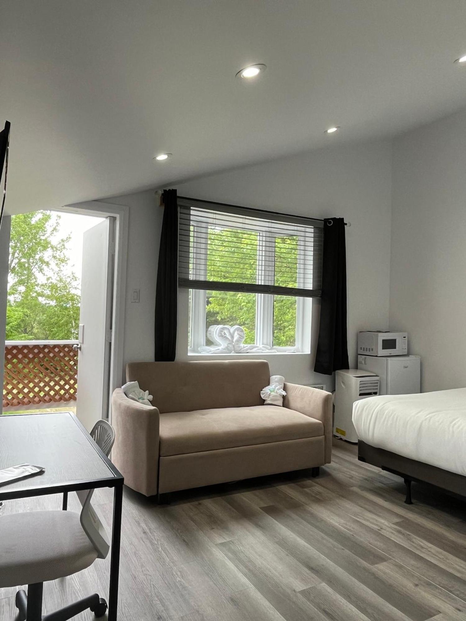 Auberge De Ferme-Neuve Lac-Saint-Paul Экстерьер фото